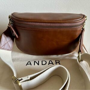 Andar Waymaker Mini Leather Bag